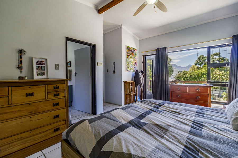 5 Bedroom Property for Sale in Heldervue Western Cape